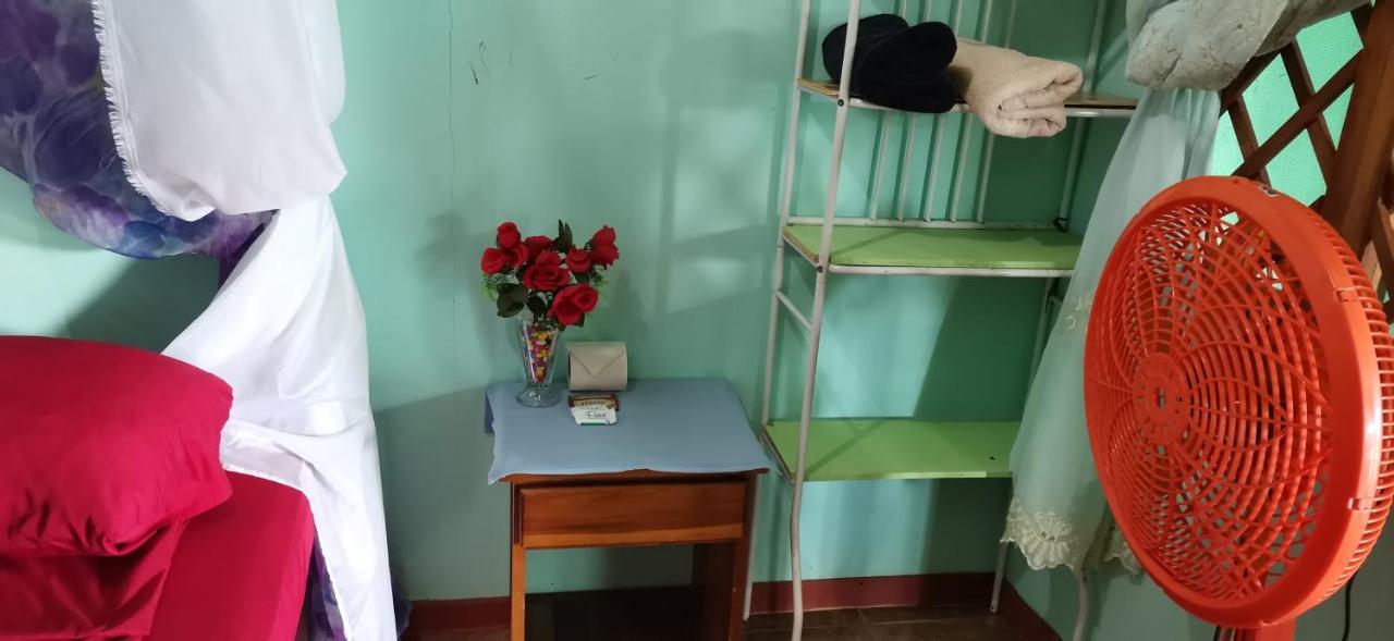 Puerto Viejo de Talamanca Cabinas Mitchaelle'S מראה חיצוני תמונה