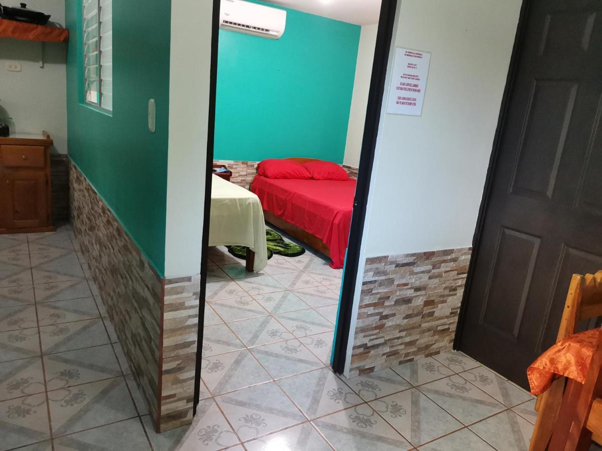 Puerto Viejo de Talamanca Cabinas Mitchaelle'S מראה חיצוני תמונה