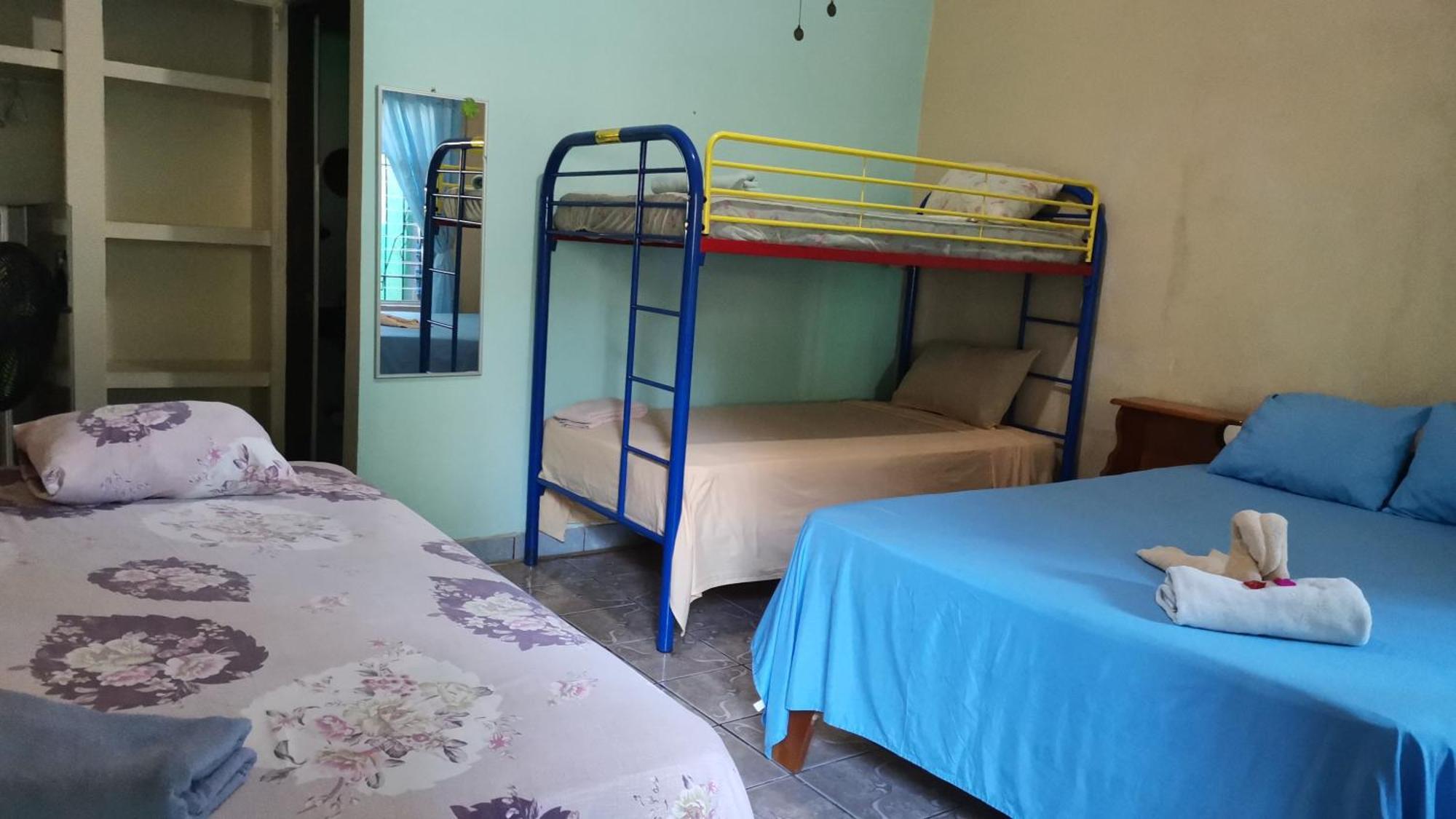 Puerto Viejo de Talamanca Cabinas Mitchaelle'S מראה חיצוני תמונה
